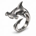 Hammerhead shark ring with a sculpted head and curved wrap band